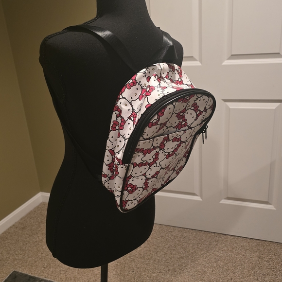 Hello Kitty Patterned Backpack - Picture 2 of 4
